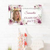 Banderoles Graduation Bourgogne & Fleurs roses (En situation)