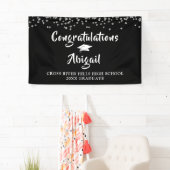 Banderoles Graduation Confetti Brush Script noir et argent (En situation)