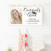 Banderoles Graduation Photo GRATS GRAD Script Confetti (En situation)