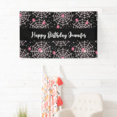 Banderoles Halloween Cobwebs & Spiders Motif Anniversaire (En situation)