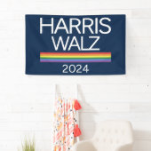 Banderoles Harris Walz 2024 Rainbow LGBTQ Pride drapeau (En situation)