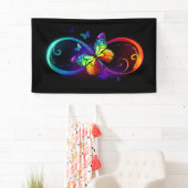 Banderoles Infini vibrant avec papillon arc-en-ciel sur noir (En situation)