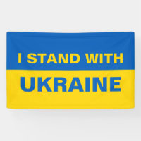 Je me tiens avec le drapeau ukrainien de l'Ukraine