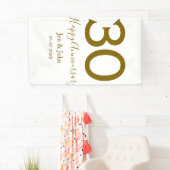 Banderoles Joyeux 30e anniversaire nom date golden bold lette (En situation)