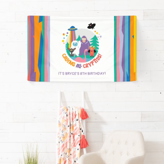 Banderoles Kid's Cryptid Birthday Banner (En situation)