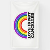 Banderoles L'amour n'est pas annulé Rainbow Pride Mois (Vertical)