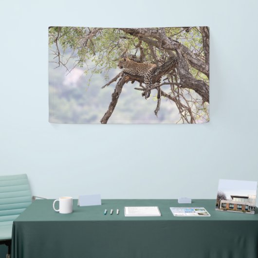 Banderoles Leopard sur un arbre (Salon professionnel)