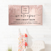 Banderoles Logo réouverture salon de beauté rose parties scin (En situation)