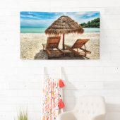 Banderoles Lounge on beach throw pillow (En situation)