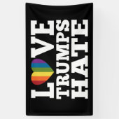 Banderoles Love Trump Hate Rainbow Heart - parade virtuelle (Vertical)