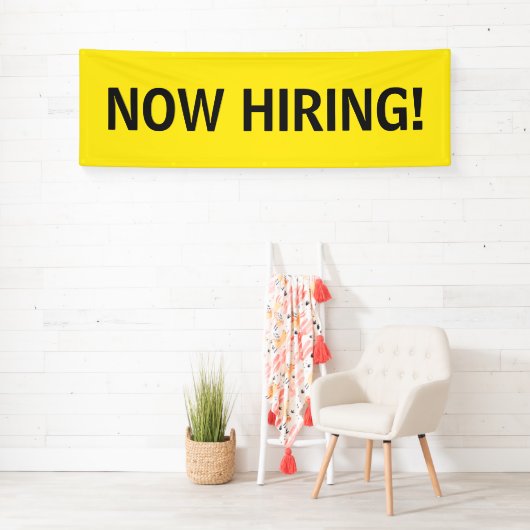 Banderoles Maintenant embaucher simple jaune bandeau noir (En situation)