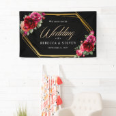 Banderoles Mariage à fleurs noir rouge chic (En situation)