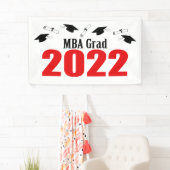Banderoles MBA Grad 2022 Casquettes Et Diplômes (Rouge) (En situation)