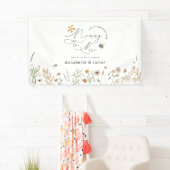 Banderoles Mommy to Bee Boho Fleur sauvage Bee Theme Fiançail (En situation)