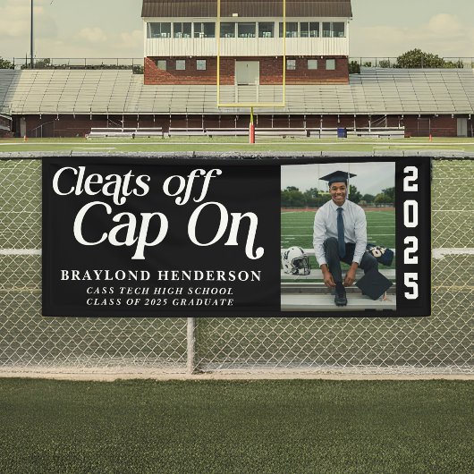 Banderoles Nettoie, Casquette Sur La Photo De Graduation D'At
