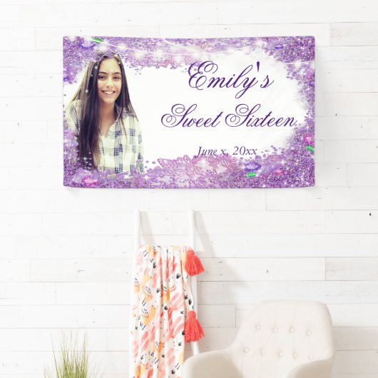 Banderoles Parties scintillant violet sweet sixteen, feux éti (En situation)