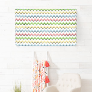 Banderoles Pastel Chevron-Ombre portée par Shirley Taylor