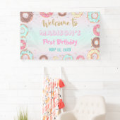 Banderoles Pastel Pink Donut Anniversaire Croissance (En situation)