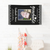 Banderoles Photo de graduation avec le nom Grad Noir Vertical (En situation)