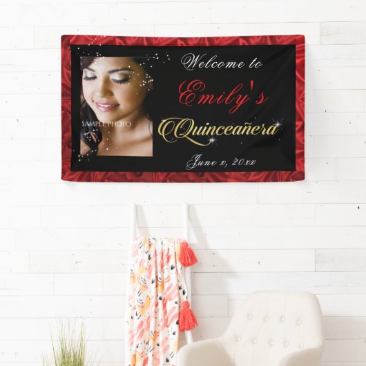 Banderoles Quinceanera Pailleté Or, Satin Rouge Personnalisé  (En situation)