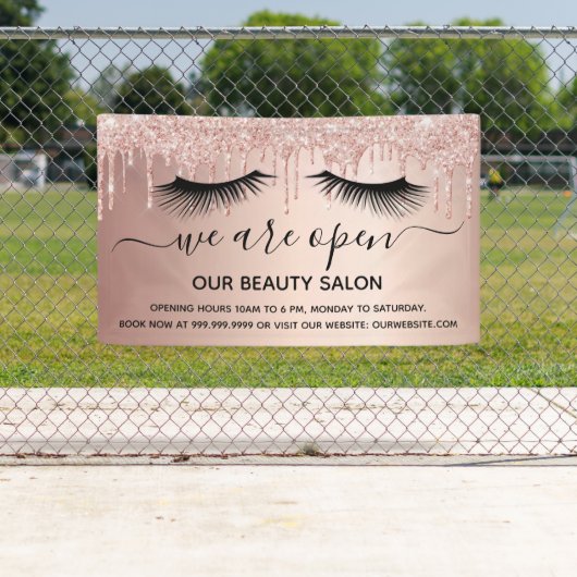 Banderoles Réouverture salon de beauté rose or parties scinti (En situation)