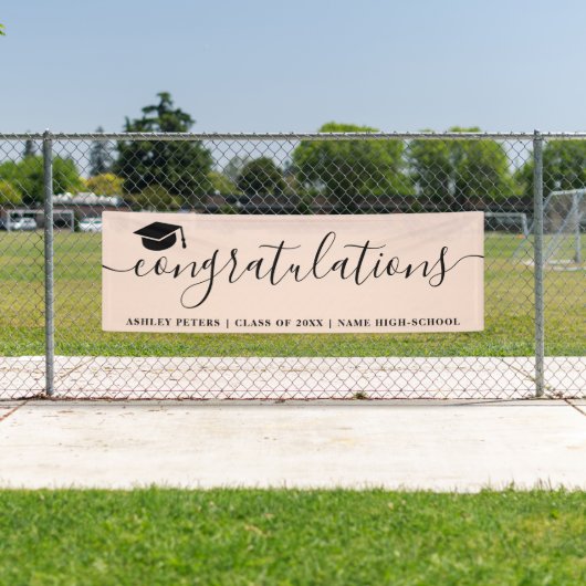 Banderoles Script de félicitations moderne casquette topper r (En situation)