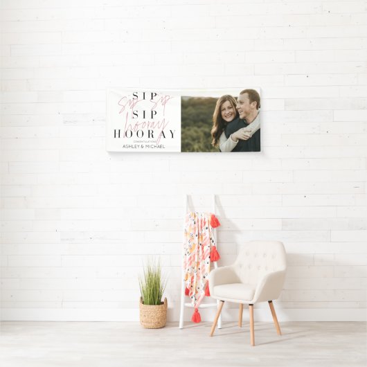 Banderoles Sip Sip Hooray Moderne Typographie (En situation)