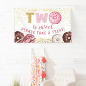 Banderoles Sweet Donut 2e fête d'anniversaire Prenez une bann (En situation)