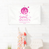 Banderoles Sweet sixteen Pink Disco Ball 16e fête d'anniversa (En situation)