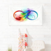 Banderoles Symbole d'infini avec plume arc-en-ciel (En situation)
