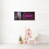 Banderoles SYMBOLE NEON PHOTO Pink Graduate (En situation)