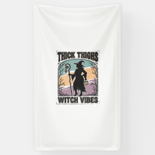 Banderoles Thick Thighs Witch Vibes Vintage Halloween Tee_1