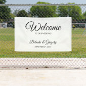 Banderoles Traditional Script Welcome Wedding Hanging Sign  (En situation)