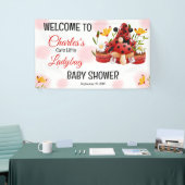 Banderoles Une Mignonne Petite Ladybug Est En Chemin De Baby (Salon professionnel)