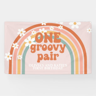 Banderoles Une paire rétro groovy arc-en-ciel pour un anniver