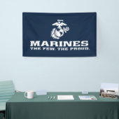 Banderoles USMC Les rares Logo Fiers Empilés - Blanc (Salon professionnel)