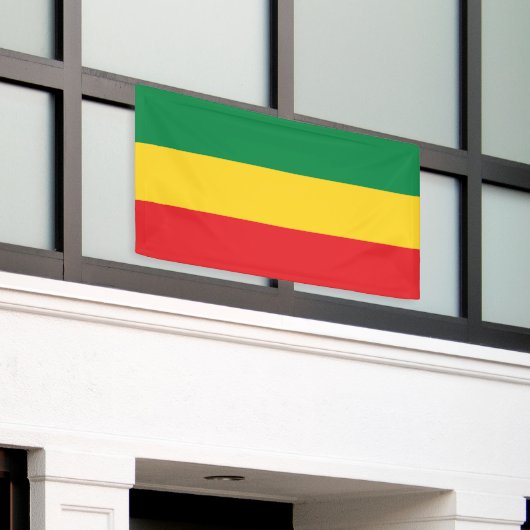 Banderoles Vert, or (jaune) et drapeau de couleurs rouges (Bâtiment extérieur)