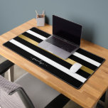 Bandes noires blanches et dorées<br><div class="desc">Motif à rayures noir et blanc minimaliste avec accent de rayures dorées. Design moderne à la mode avec monogramme de typographie moderne sur mesure.</div>