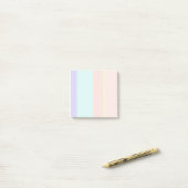 Bandes pastel Post-It Notes (Sur un bureau)