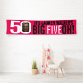 Bannière 50e anniversaire rose et blanc chaud (En situation)