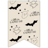 Bannière À Fanions Un petit Boo est presque dû Bunting Flags (Premier drapeau)