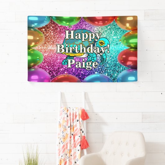 Bannière d'anniversaire de caractère personnalisé (En situation)