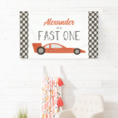 Bannière d'anniversaire de voiture de course rouge (En situation)