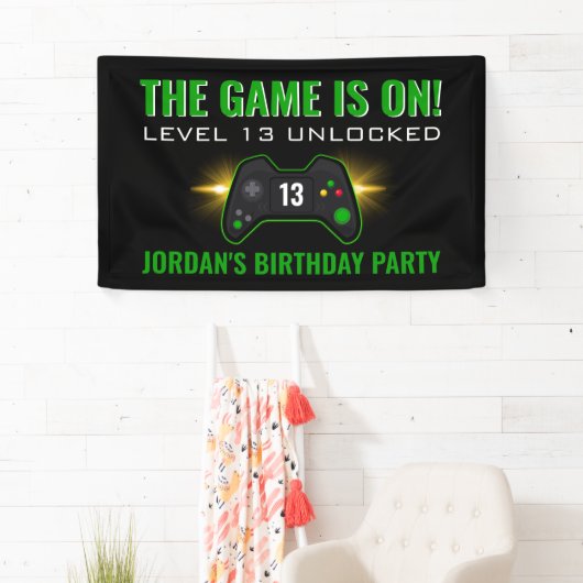Bannière d'anniversaire du jeu vidéo vert (En situation)