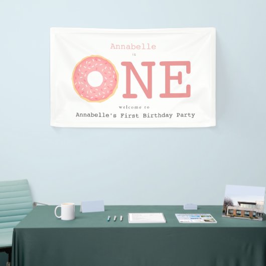 Bannière d'anniversaire d'une fille rose Donut (Salon professionnel)