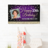 Bannière d'anniversaire Glittery Purple et Gold (En situation)