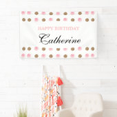 Bannière d'anniversaire Gold & Pink Polka-Dot (En situation)