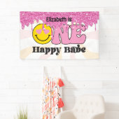 Bannière d'anniversaire Groovy Peach Pink One Happ (En situation)