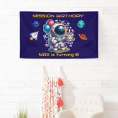 Bannière d'anniversaire pour garçon Astronaute Exp (En situation)