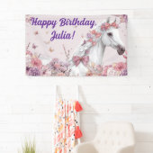 Bannière d'anniversaire Pretty Ponies et Petales  (En situation)
